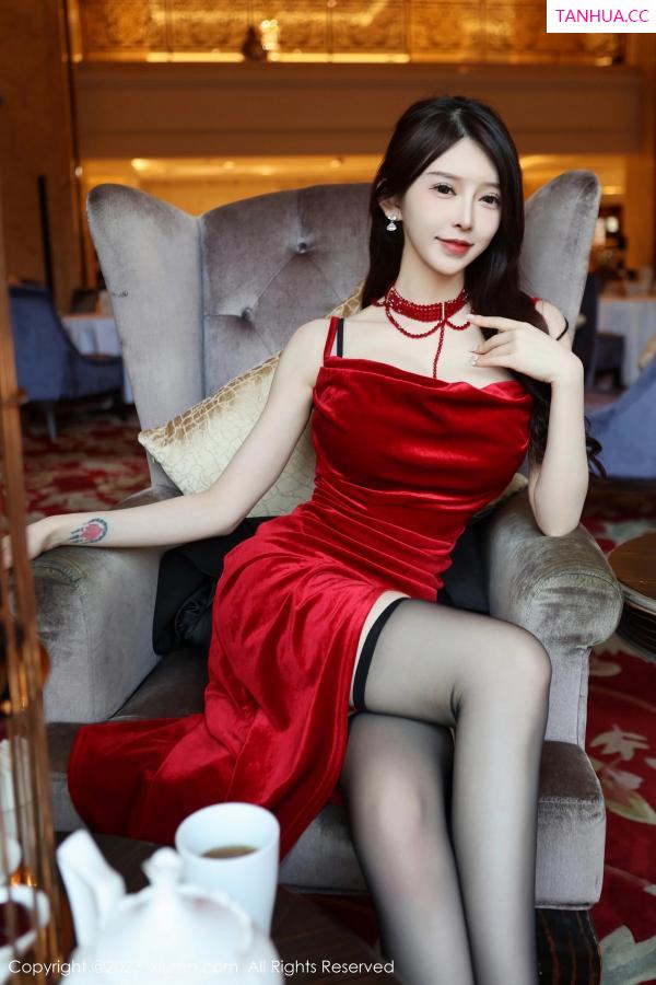 吴玉 玉兔miki [XiuRen]高清写真图 2023.03.23 No.6460 玉兔miki 黑色美腿第14张图片